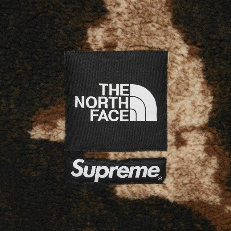 Supreme x The North Face Bleached Denim Print Fleece Jacket 'Black'