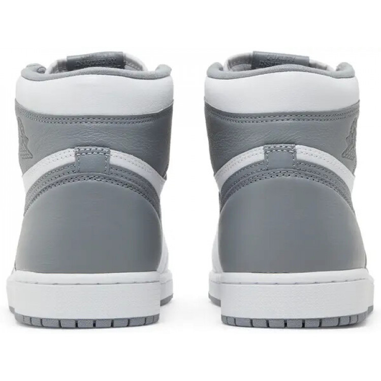 Air Jordan 1 Retro High OG Stealth