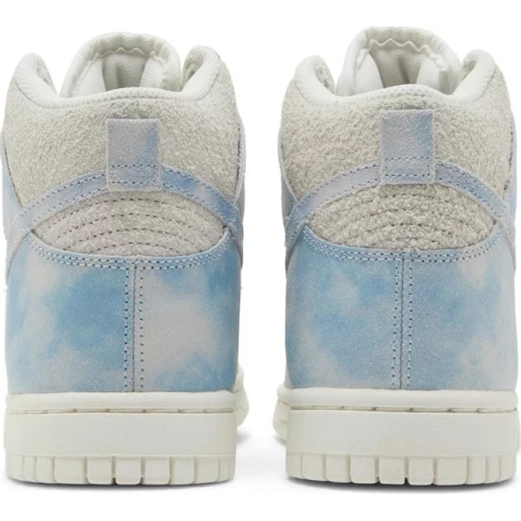 Nike Dunk High SE Clouds Celestine Blue (W)