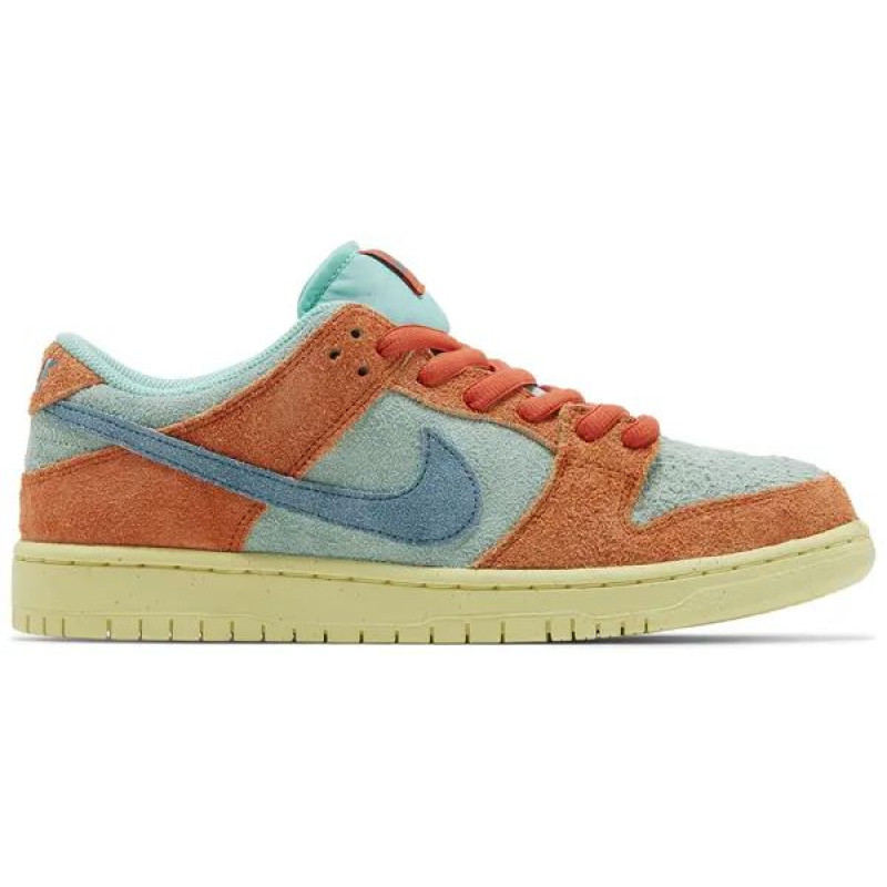 Nike SB Dunk Low Orange Emerald Rise