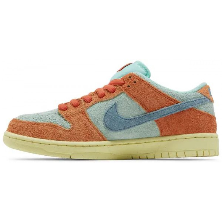 Nike SB Dunk Low Orange Emerald Rise