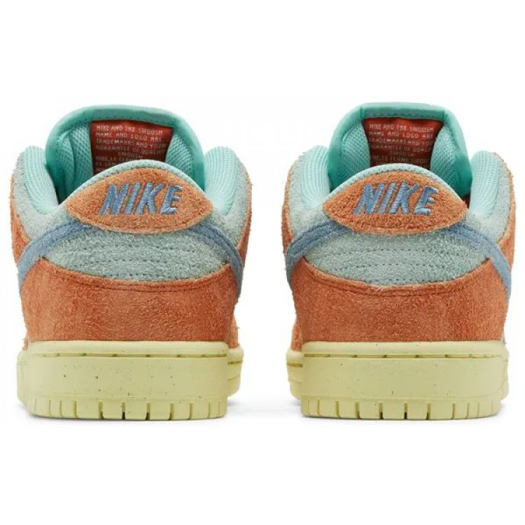 Nike SB Dunk Low Orange Emerald Rise