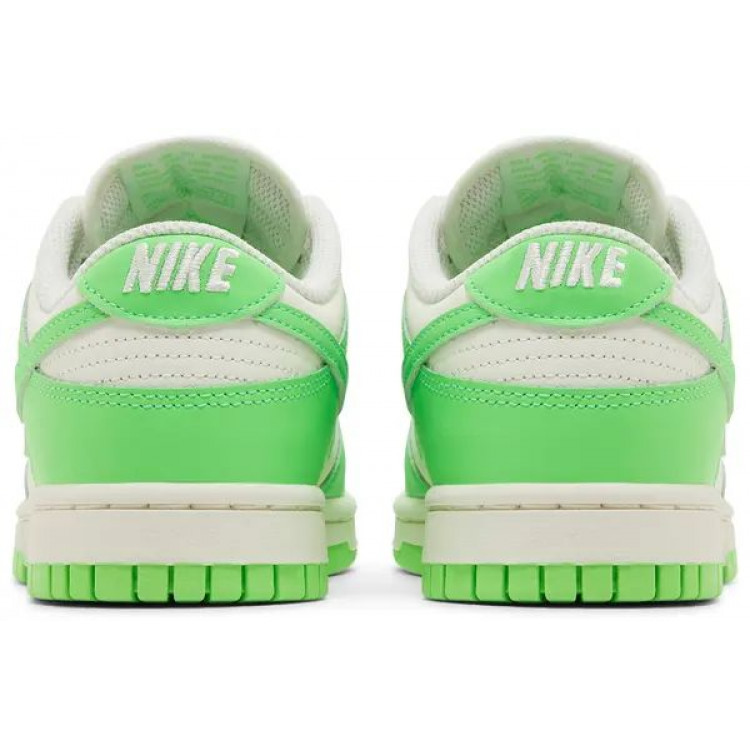 Nike Dunk Low Green Strike (W)