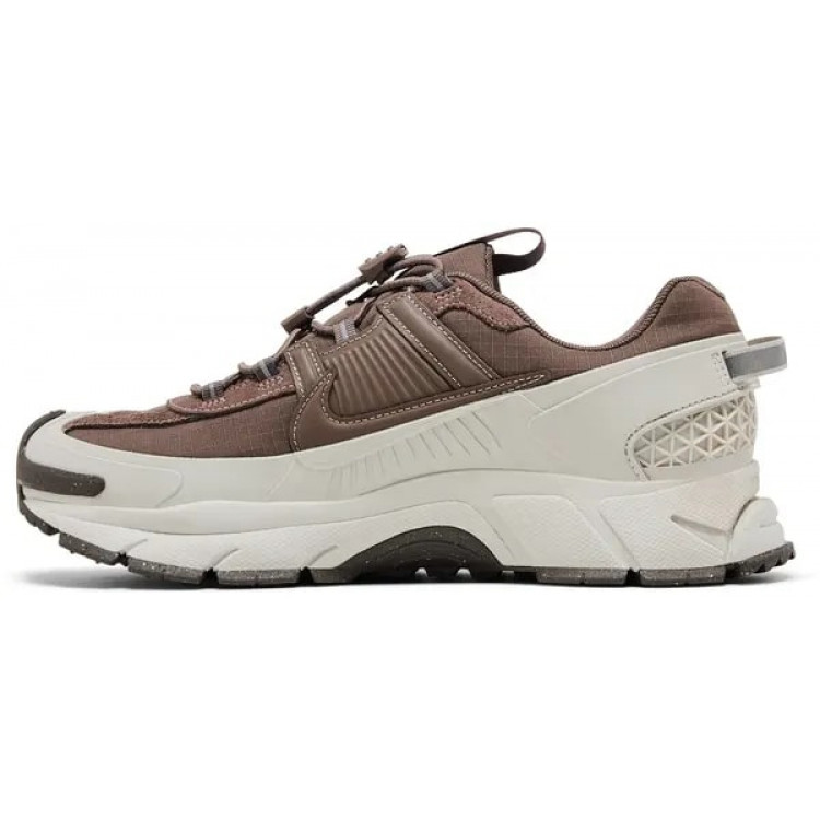 Nike Zoom Vomero Roam 'Light Bone Mink Brown' (W)