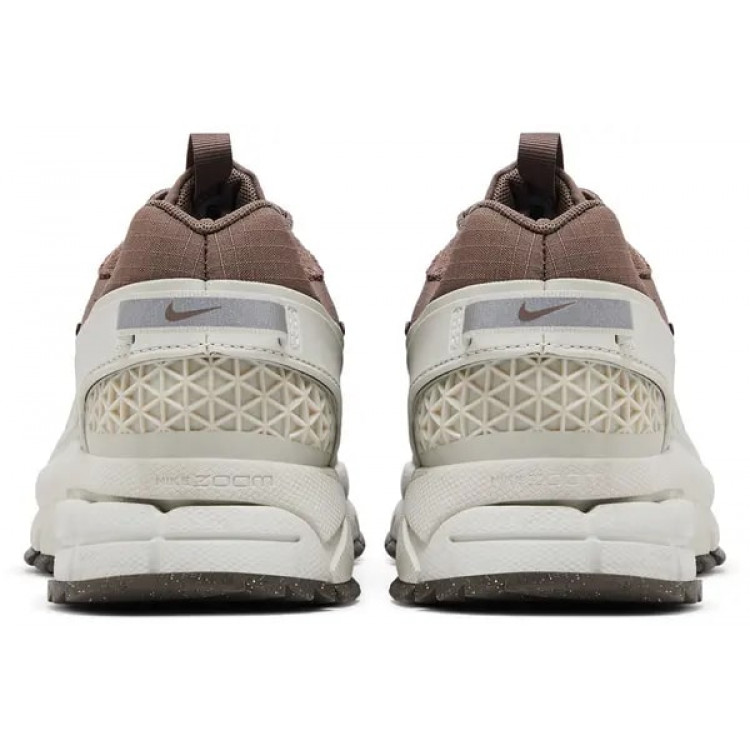 Nike Zoom Vomero Roam 'Light Bone Mink Brown' (W)