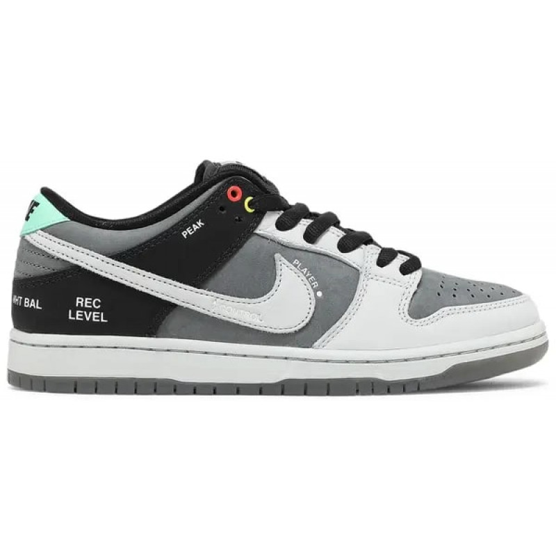 Nike SB Dunk Low VX1000