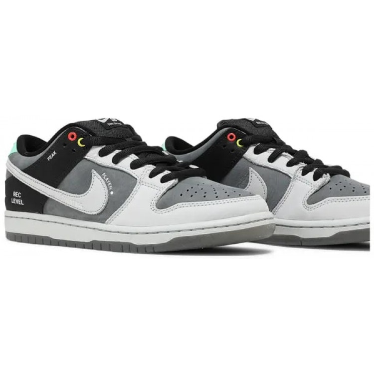 Nike SB Dunk Low VX1000
